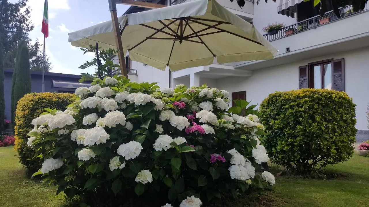 Bed & Breakfast B&B Marge Oltrona di San Mamette Italy